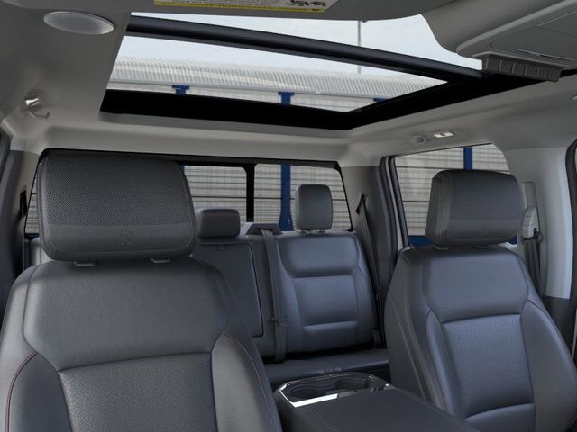 2025 Ford F-350 Lariat photo 5