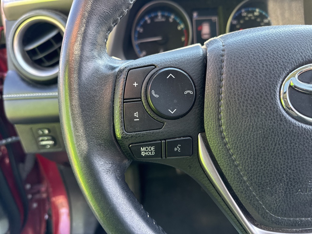 2018 Toyota RAV4 XLE photo 11