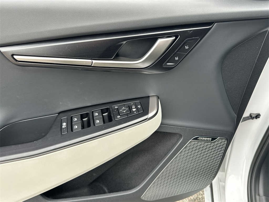 2025 Kia EV6 GT-Line photo 13
