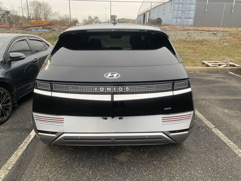2022 Hyundai Ioniq 5 Limited photo 3