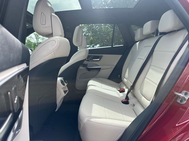 2026 Mercedes Benz GLC 300 4MATIC photo 19
