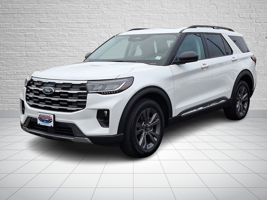 2025 Ford Explorer Active's photo