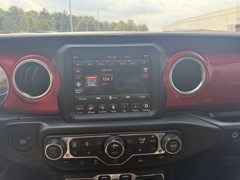 2022 Jeep Gladiator Rubicon photo 13