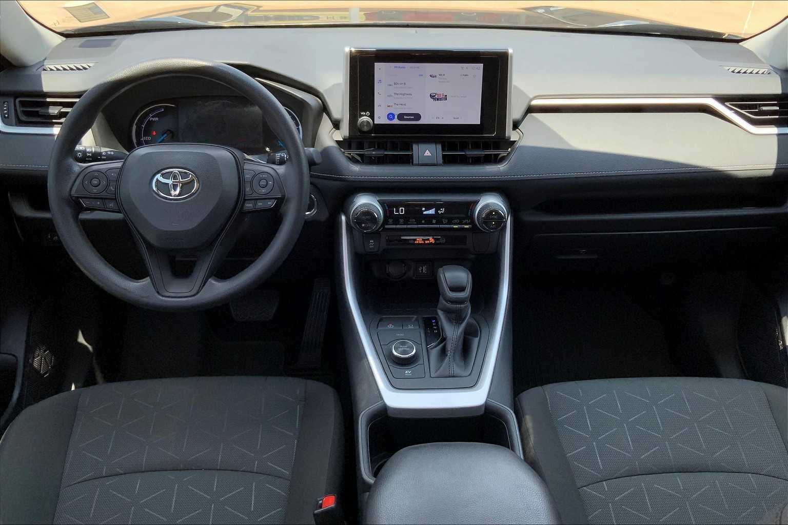 2024 Toyota RAV4 Hybrid photo 12