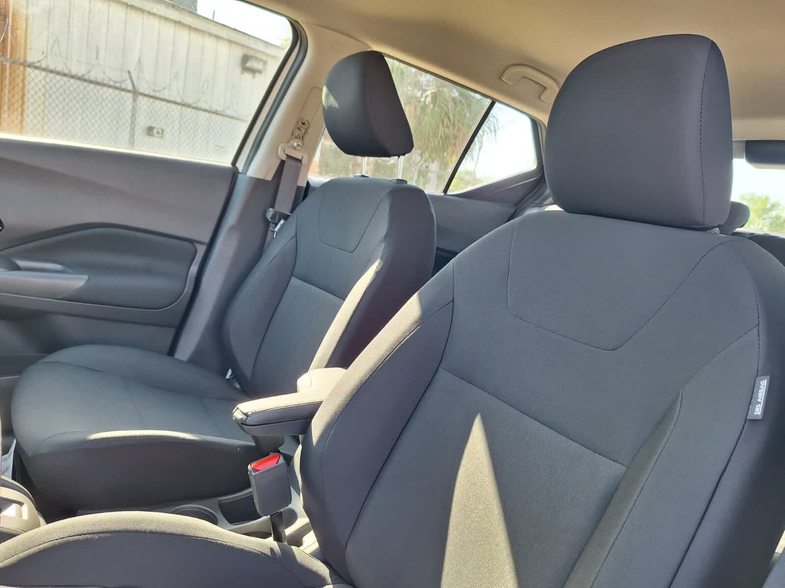 2025 Nissan Kicks Play S photo 11