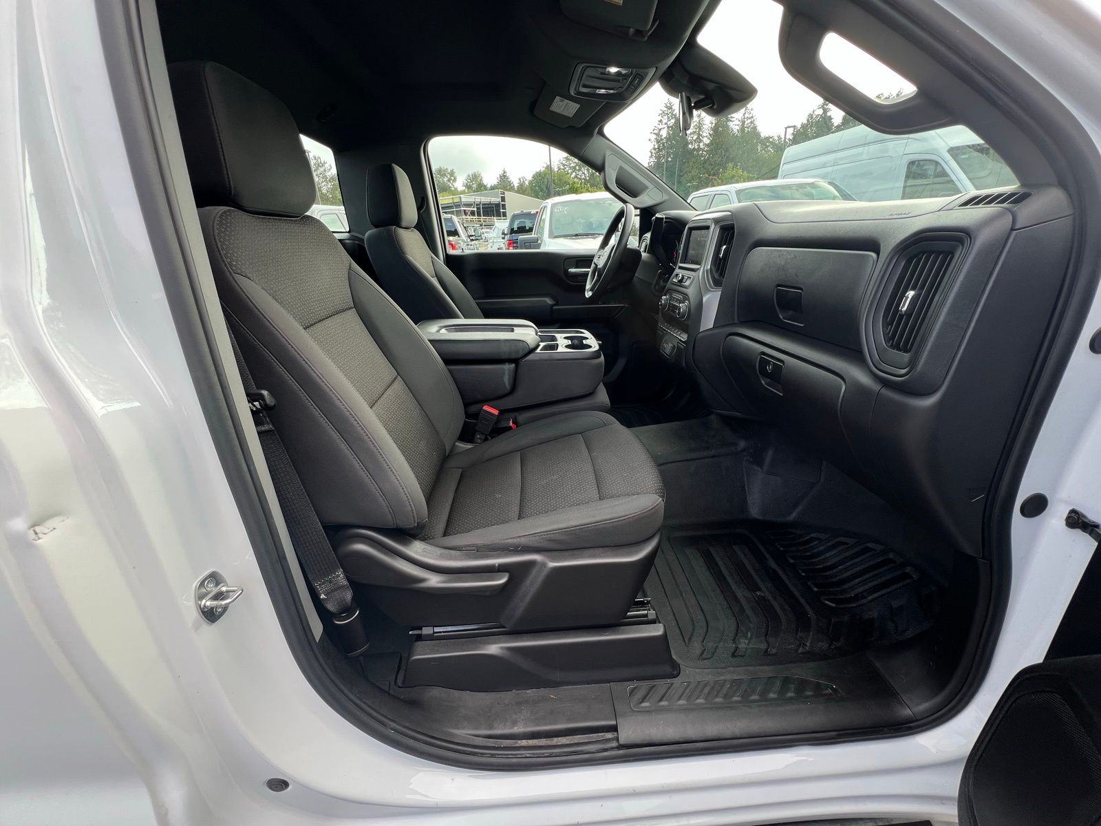 2024 Chevrolet Silverado 1500 photo 15