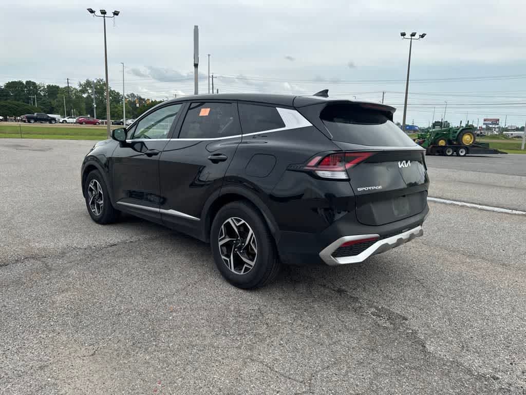 2024 Kia Sportage Sport LE photo 3