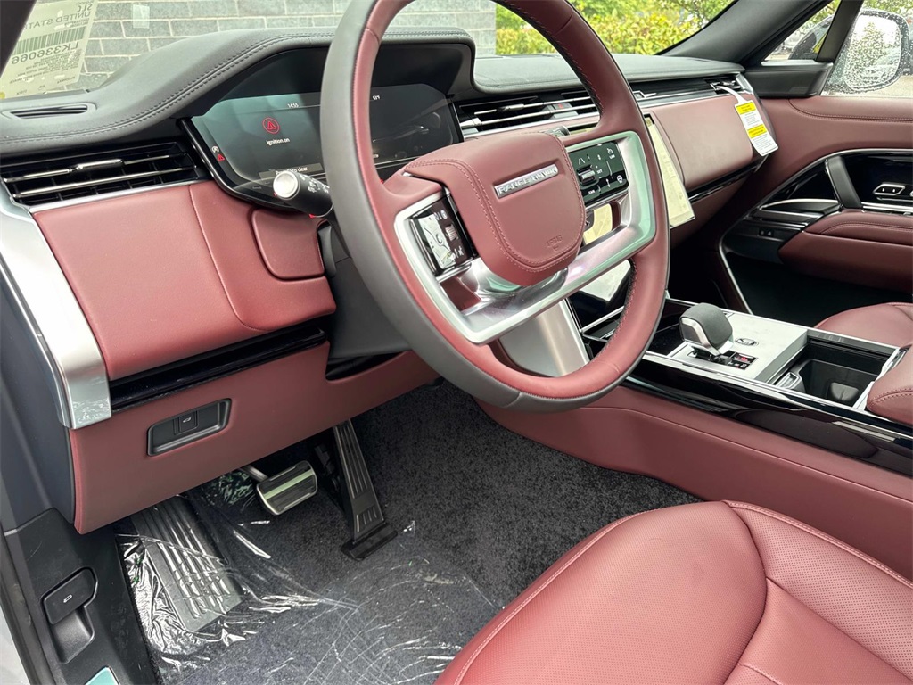2025 Land Rover Range Rover SE photo 19