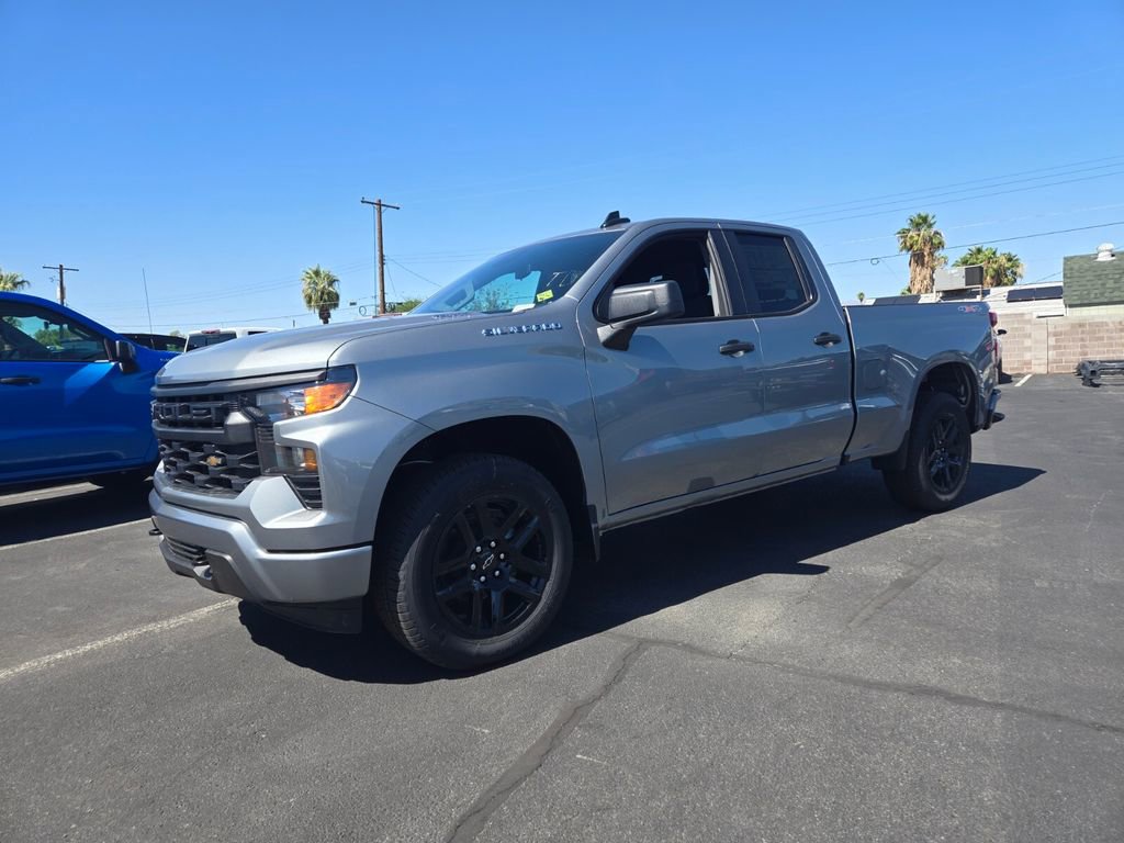 2026 Chevrolet Silverado 1500 Custom photo 2