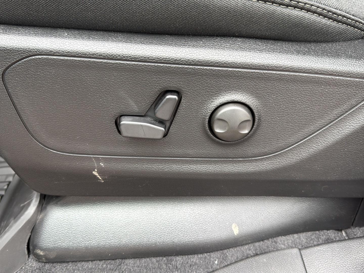 2025 Ram 1500 Big Horn photo 8