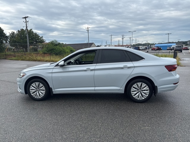 2019 Volkswagen Jetta R-Line photo 6