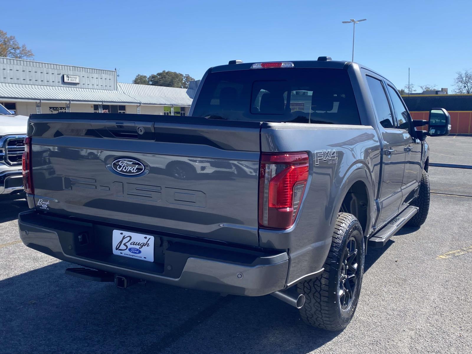 2025 Ford F-150 XLT photo 2