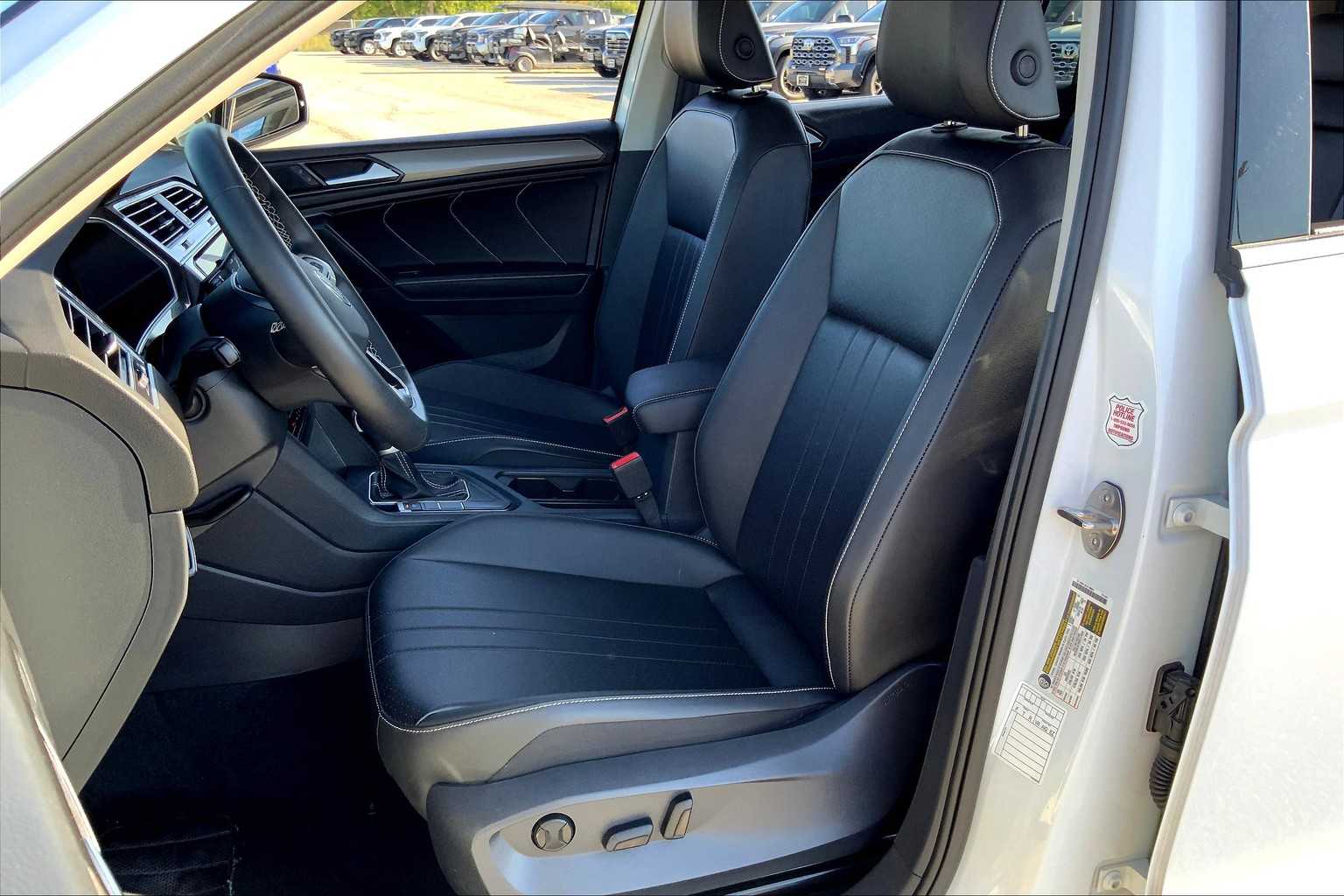 2024 Volkswagen Tiguan SE Wolfsburg Edition photo 7