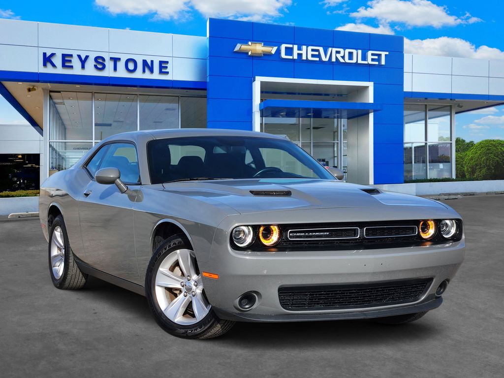 2023 Dodge Challenger SXT's photo