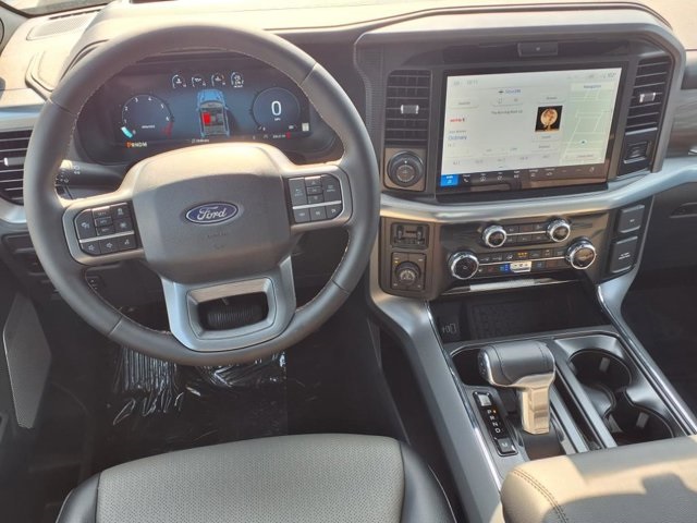 2025 Ford F-150 Lariat photo 4