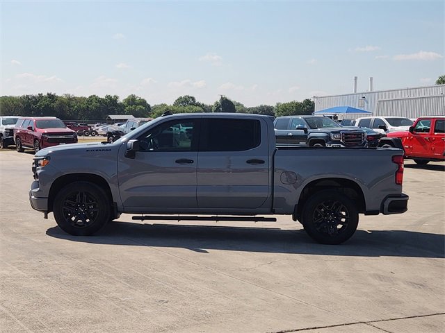 2025 Chevrolet Silverado 1500 Custom photo 4