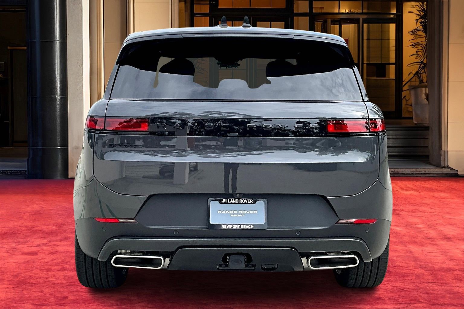 2025 Land Rover Range Rover Sport SE photo 3
