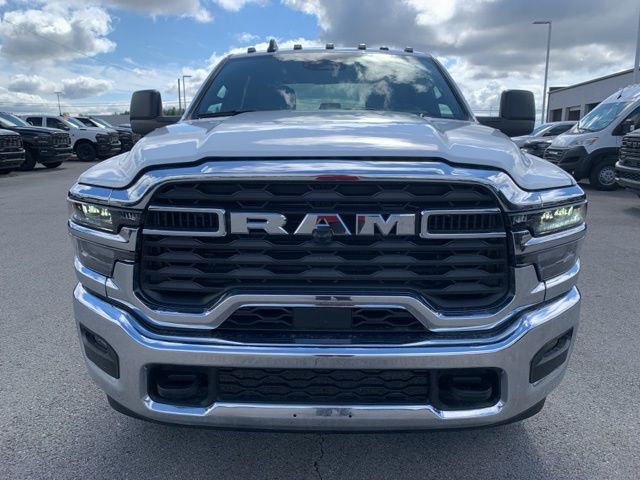 2025 Ram 2500 Tradesman photo 2
