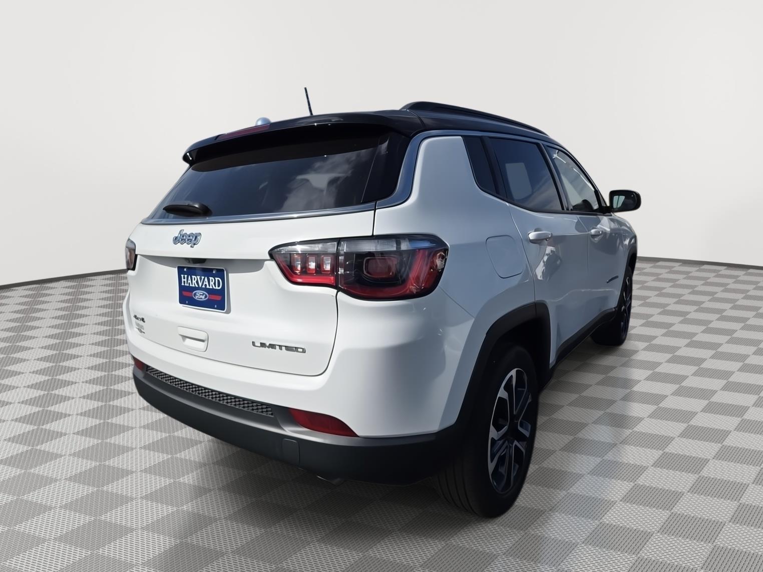 2022 Jeep Compass Limited photo 2