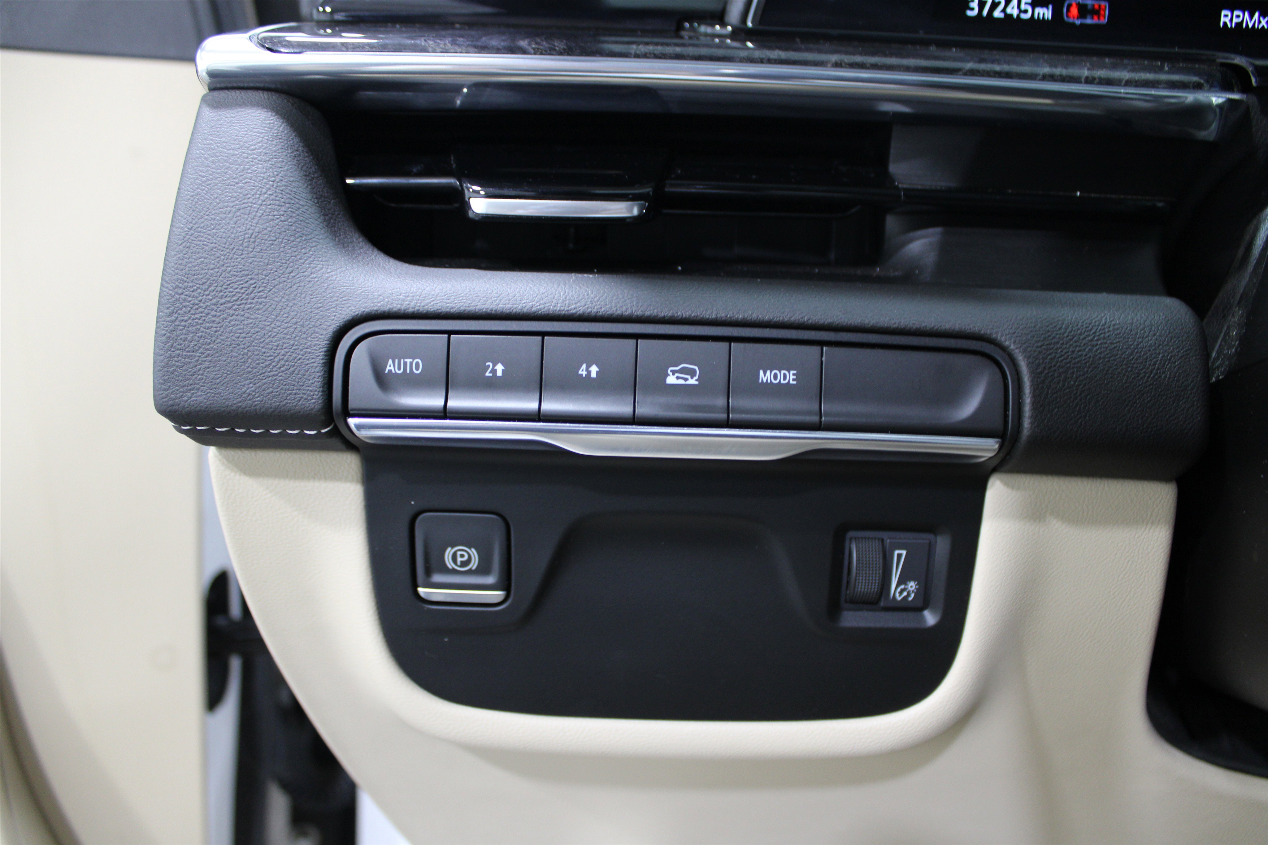 2023 Cadillac Escalade ESV Premium Luxury photo 9