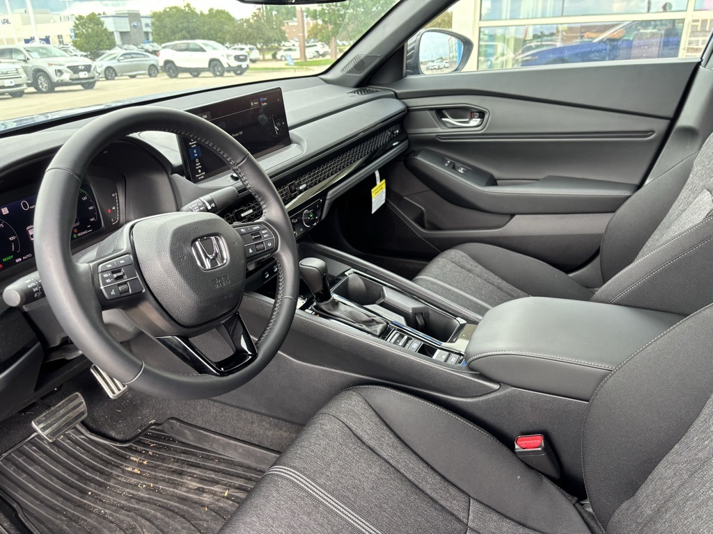 2025 Honda Accord Sport photo 11