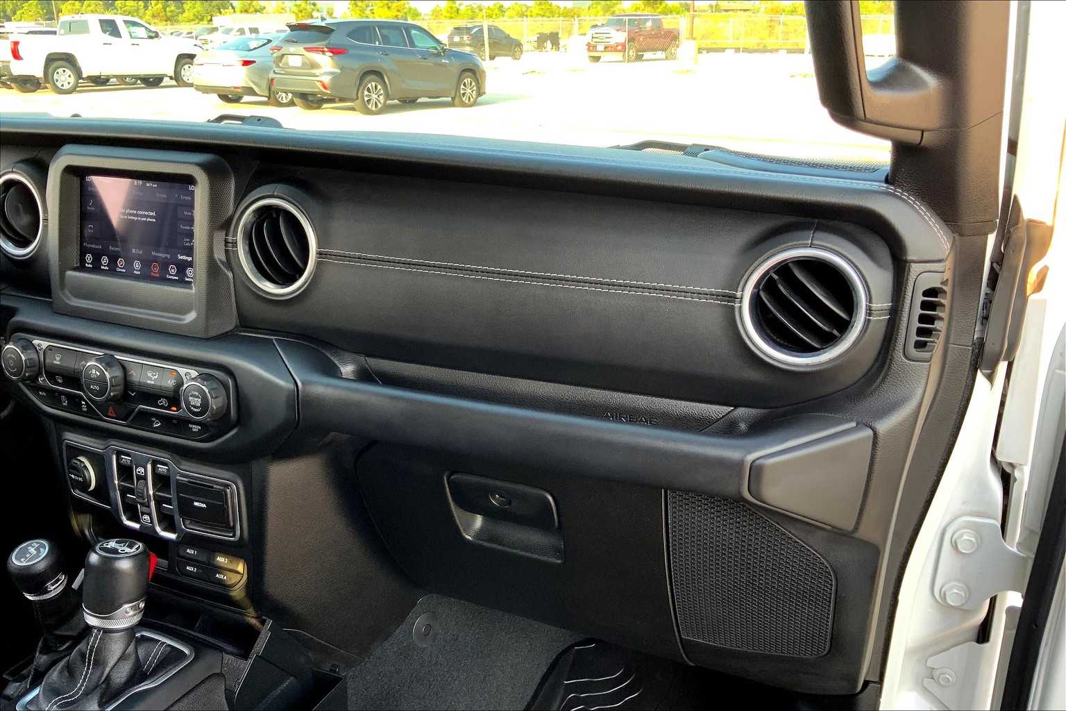 2018 Jeep Wrangler Unlimited Sahara photo 16