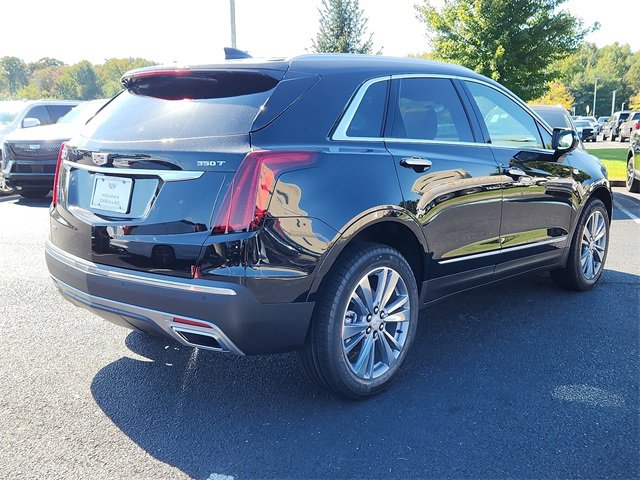 2025 Cadillac XT5 Premium Luxury photo 2