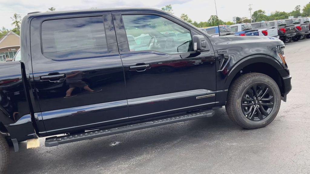 2025 Ford F-150 XLT photo 3