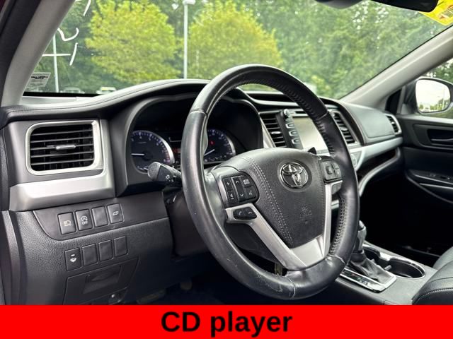 2018 Toyota Highlander LE Plus photo 3