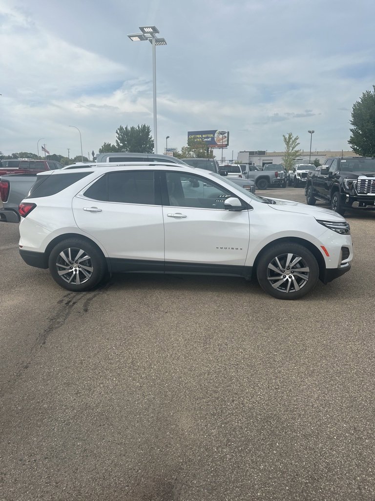 Used 2024 Chevrolet Equinox Premier with VIN 3GNAXXEG2RL142162 for sale in Rochester, Minnesota