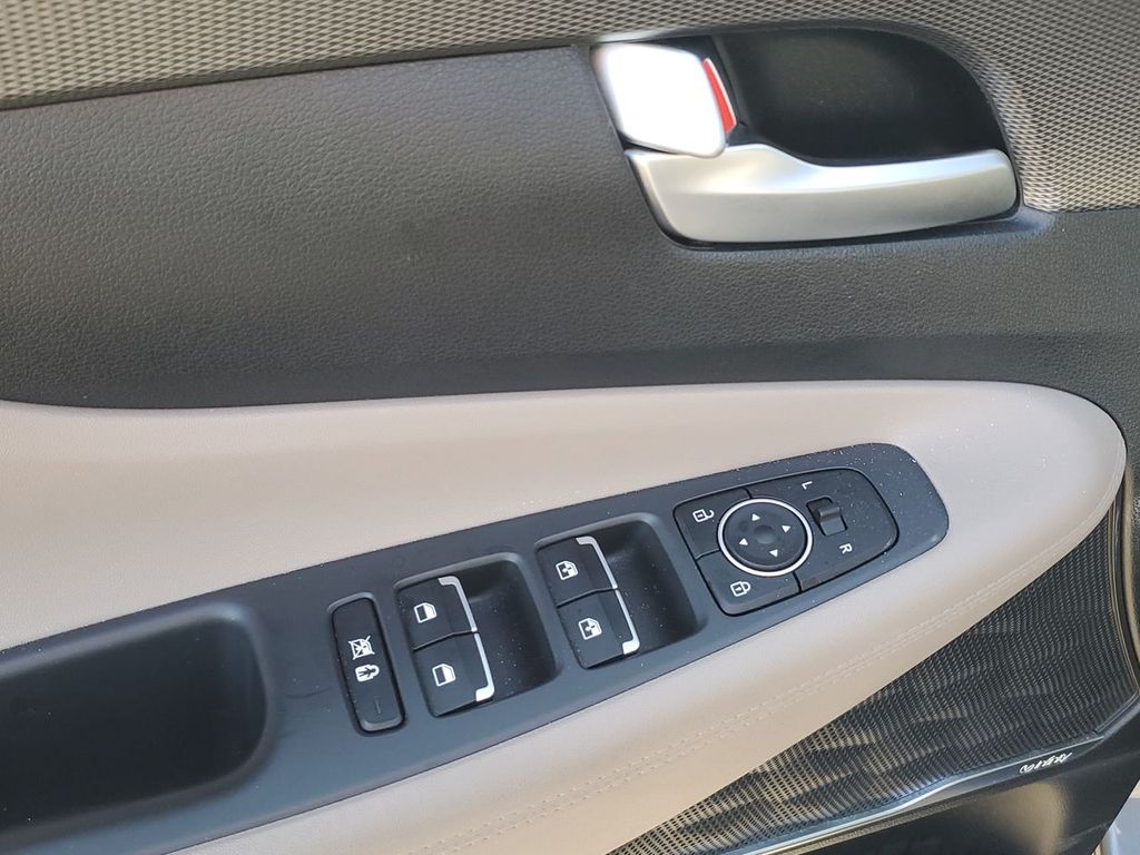 2019 Hyundai Santa Fe SEL Plus photo 34