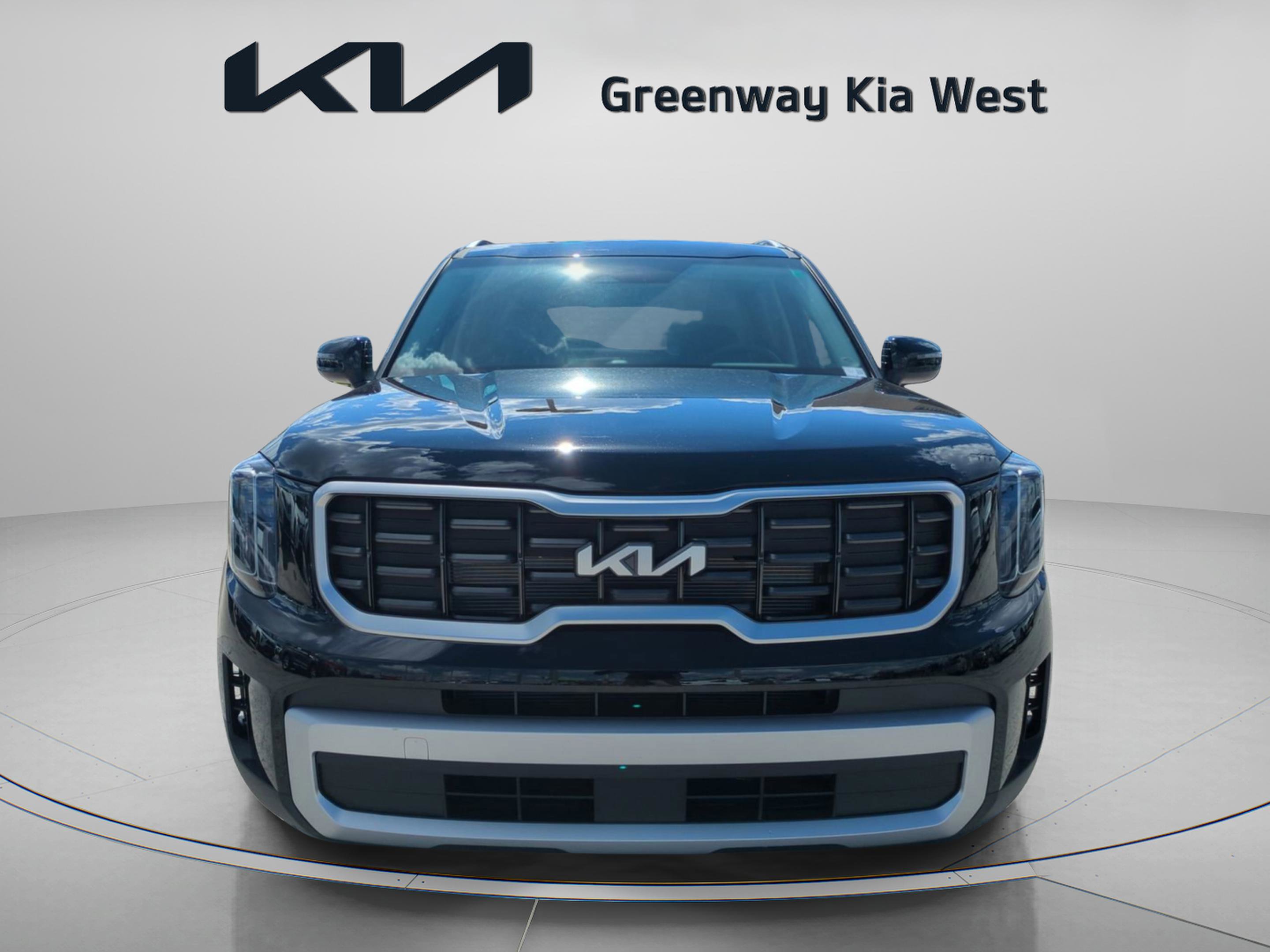 2025 Kia Telluride S photo 2