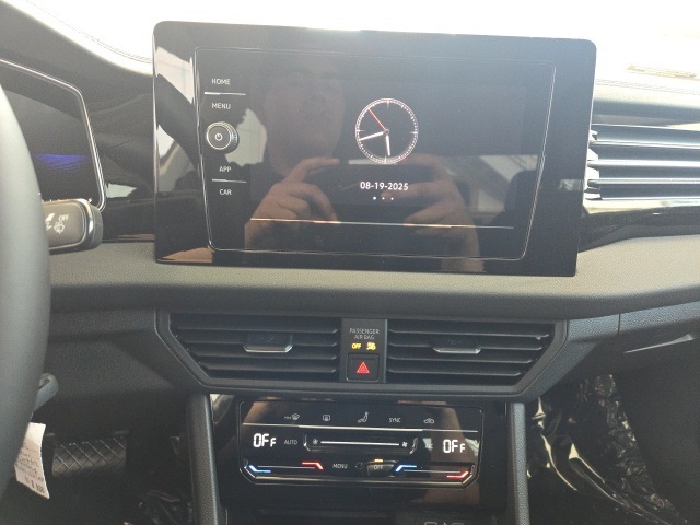2025 Volkswagen Jetta 1.5T S photo 18