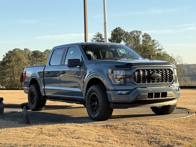 2023 Ford F-150 XL's photo