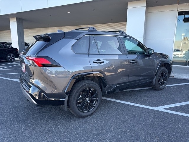 2024 Toyota RAV4 Hybrid XSE photo 3