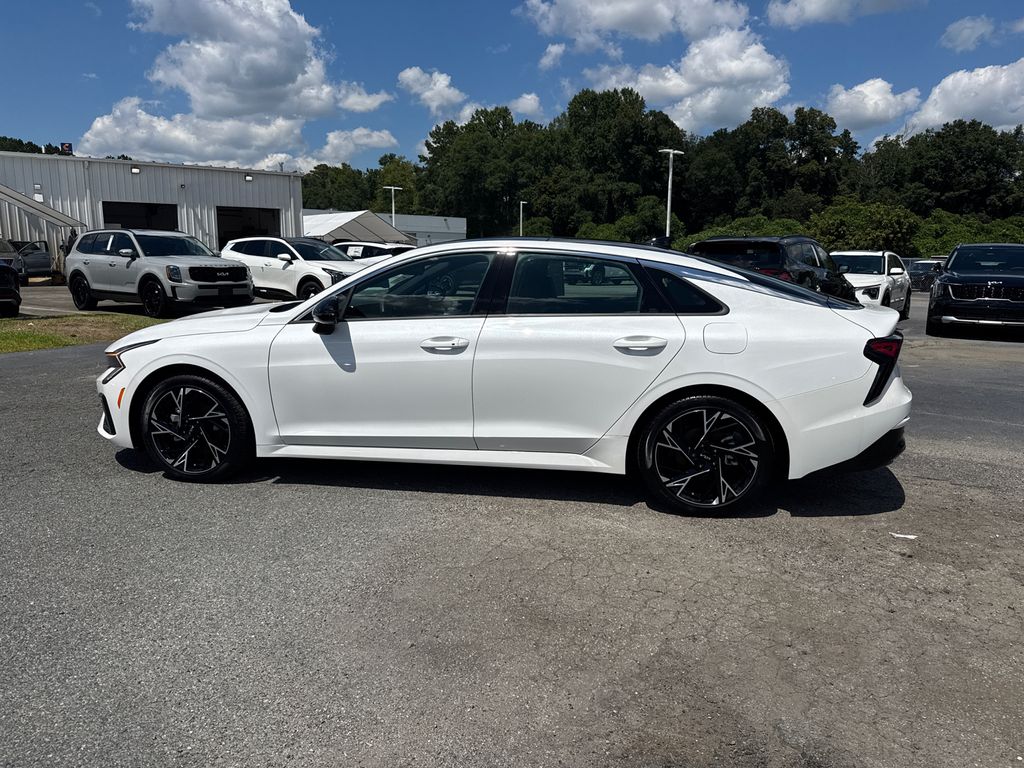 2025 Kia K5 GT-Line photo 5