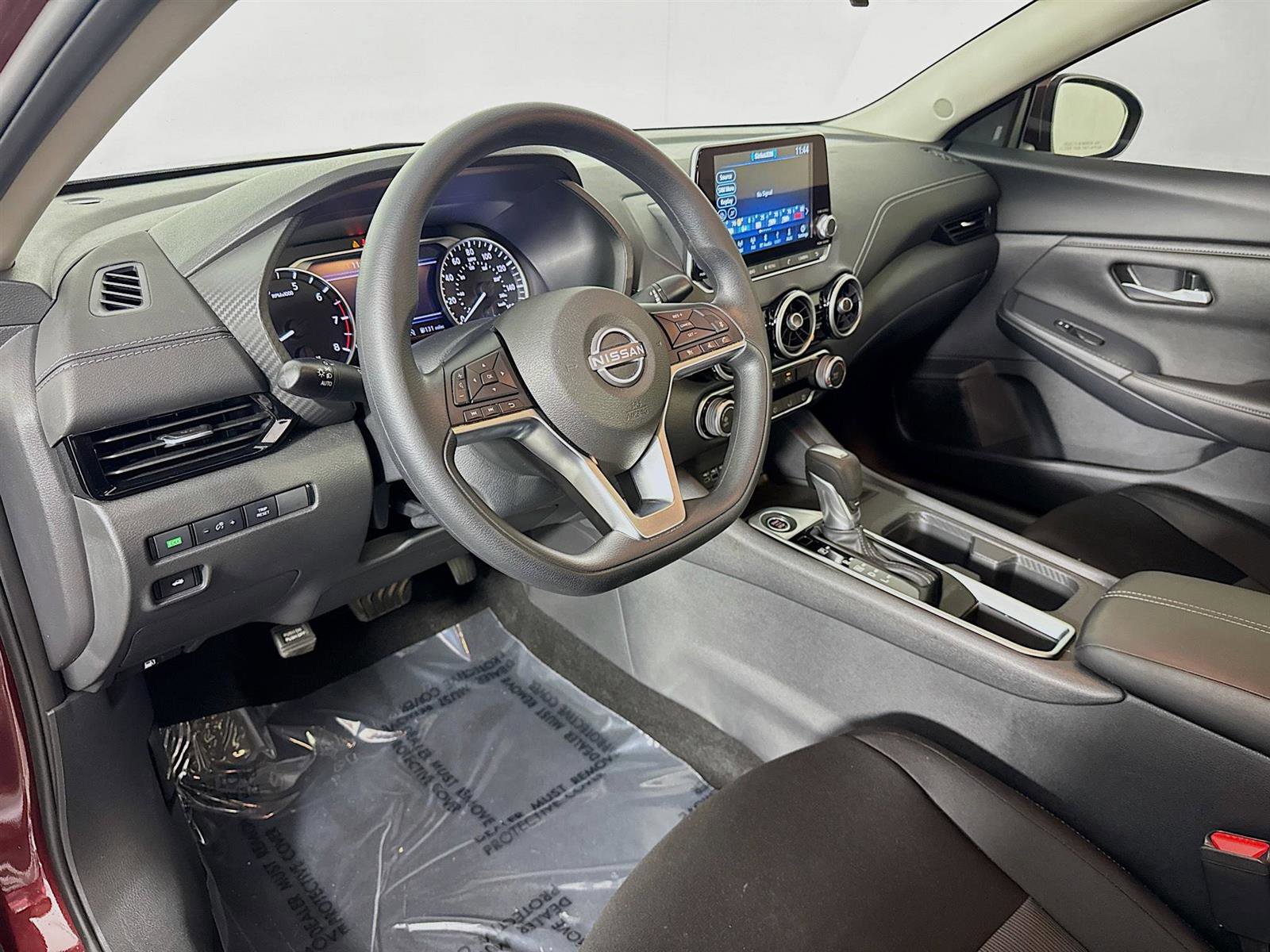 2025 Nissan Sentra SV photo 9