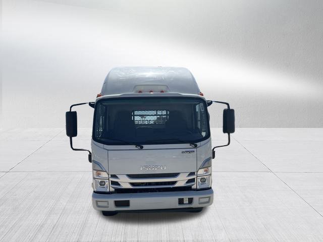 2024 Isuzu NPR HD's photo