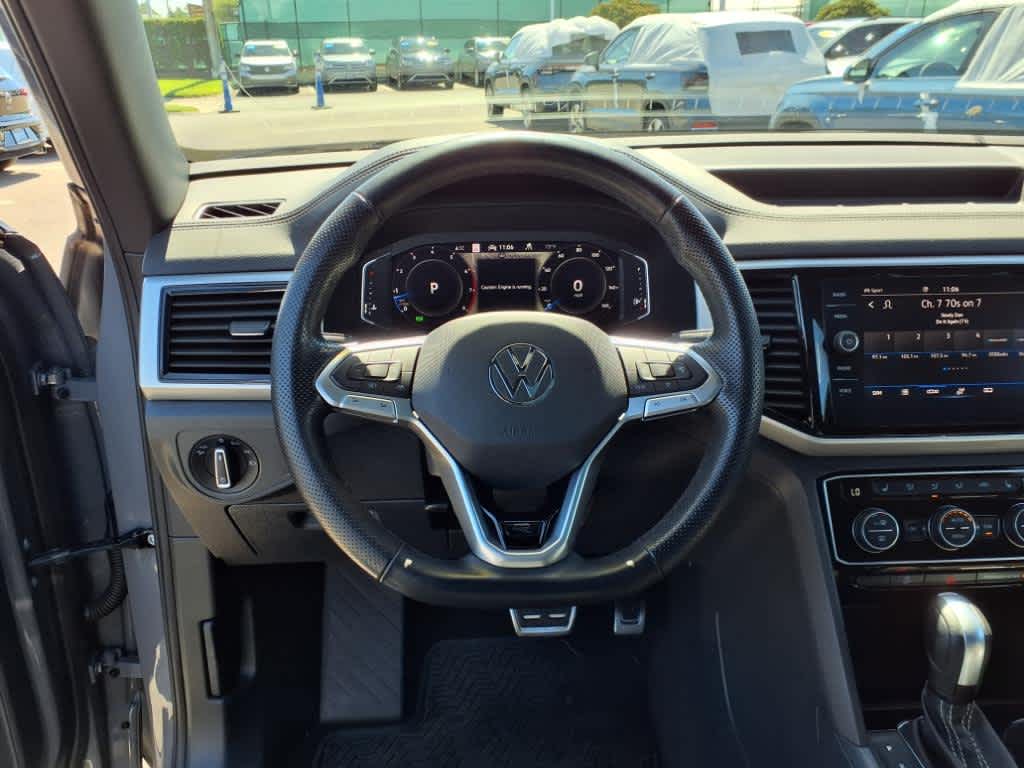 2022 Volkswagen Atlas Cross Sport V6 SEL R-Line photo 12