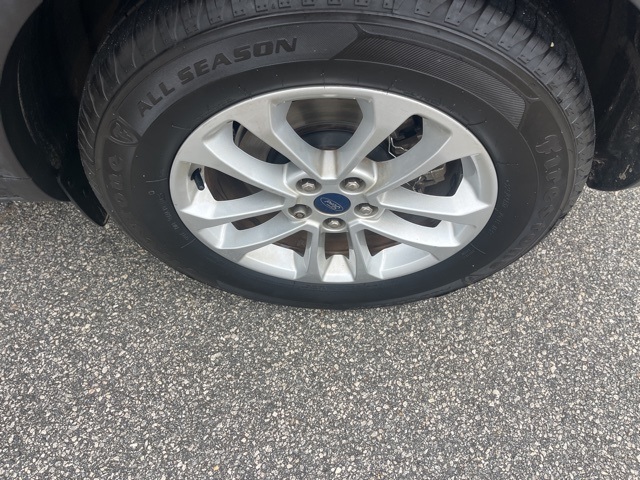 2020 Ford Escape SE photo 33