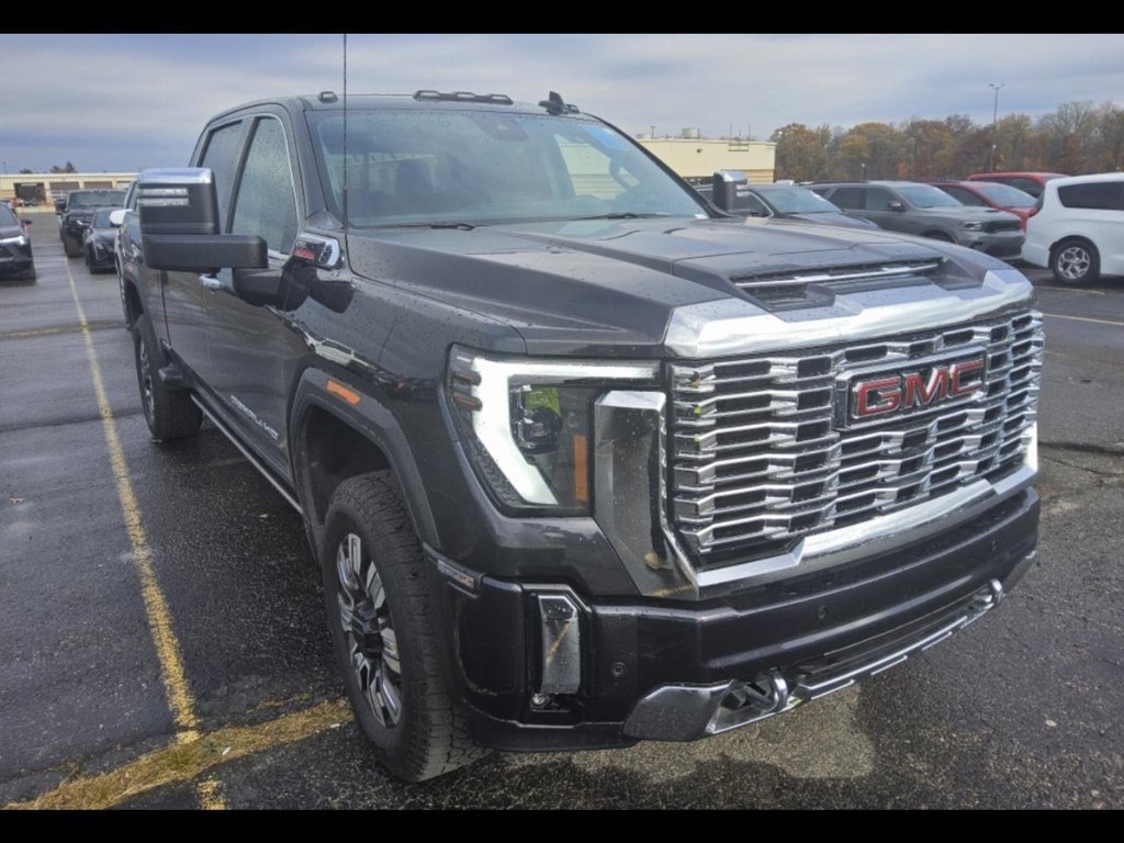 2024 GMC Sierra 2500HD Denali's photo
