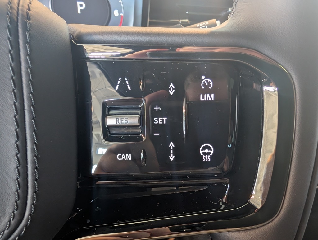 2025 Land Rover Range Rover Sport SE photo 17