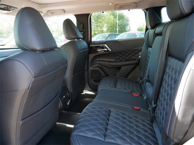2025 Mitsubishi Outlander PHEV SEL photo 5