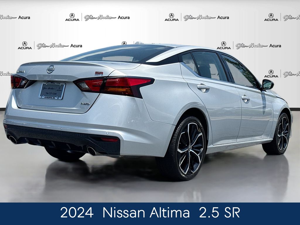 2024 Nissan Altima 2.5 SR photo 4