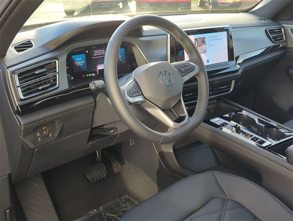 2025 Volkswagen Atlas Cross Sport SE Technology photo 6