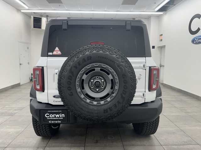 2025 Ford Bronco Outer Banks photo 3