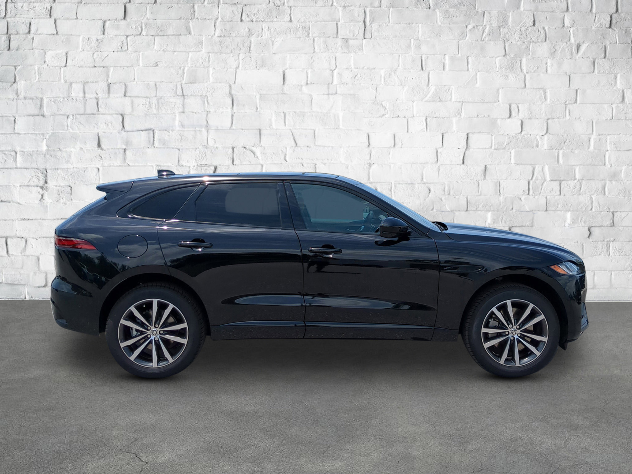 2026 Jaguar F-PACE P250 R-Dynamic S photo 4