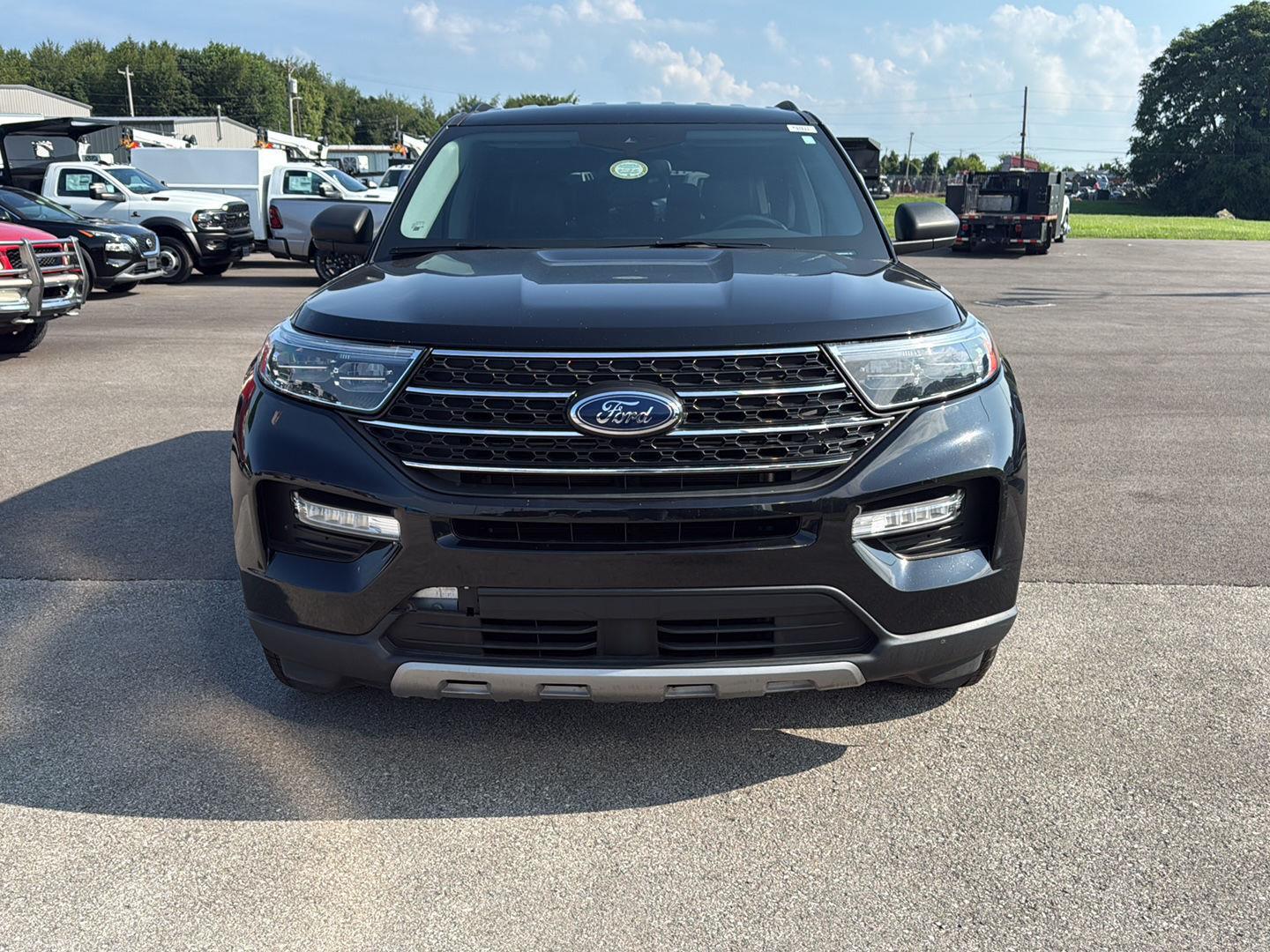 2023 Ford Explorer XLT photo 13