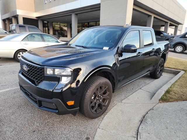 2025 Ford Maverick XLT photo 2