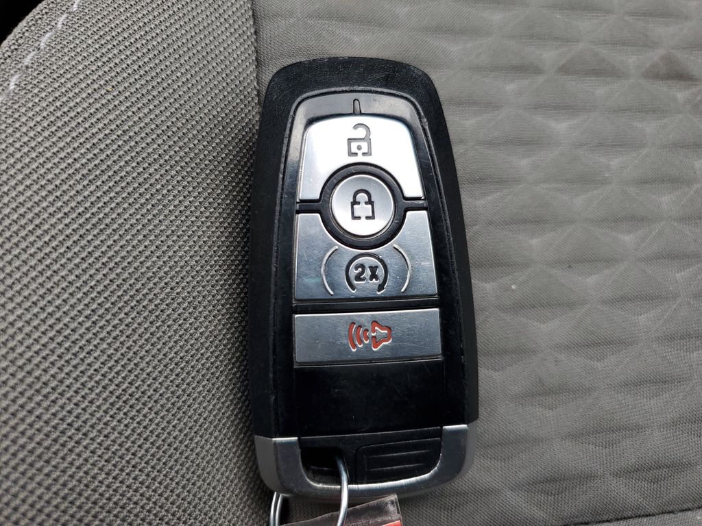 2022 Ford Escape SE photo 21